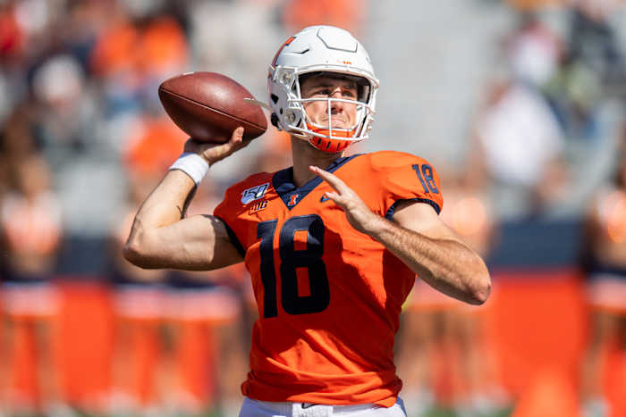 Illinois quarterback Brandon Peters (18) passes the ball against Eastern Michigan during the second half of the Illini's 34-31 loss at Memorial Stadium.